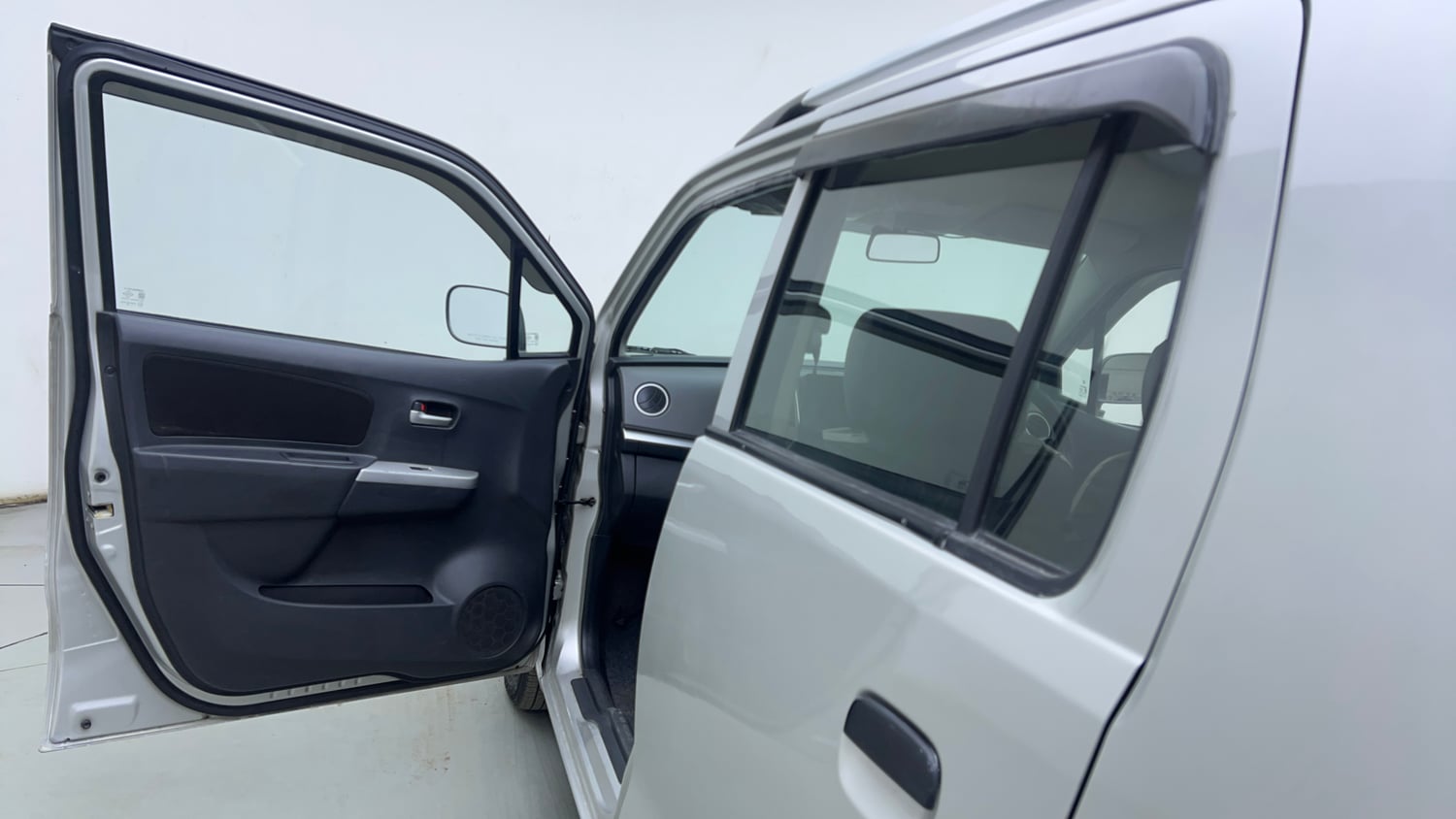 Used 2012 Maruti Suzuki Wagon R LXi Petrol Manual interior LEFT FRONT DOOR OPEN VIEW