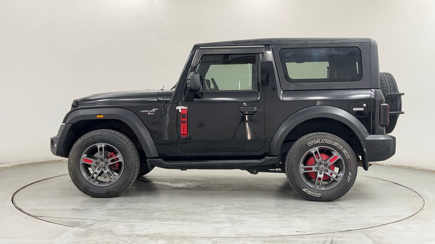 Used 2022 mahindra Thar LX Hard Top Petrol MT 4WD Petrol Manual exterior LEFT SIDE VIEW