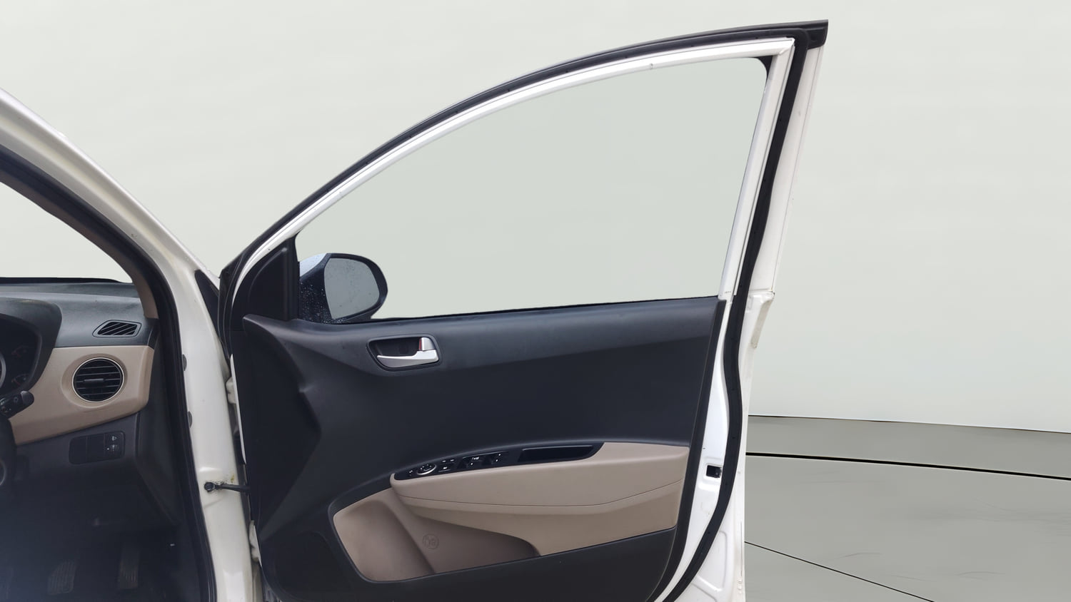 Used 2020 Hyundai Grand i10 Sportz 1.2 Kappa VTVT Petrol Manual interior RIGHT FRONT DOOR OPEN VIEW