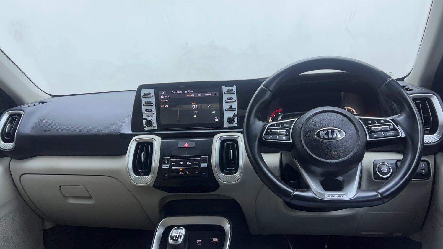 Used 2021 Kia Sonet HTX 1.5 Diesel Manual interior DASHBOARD VIEW