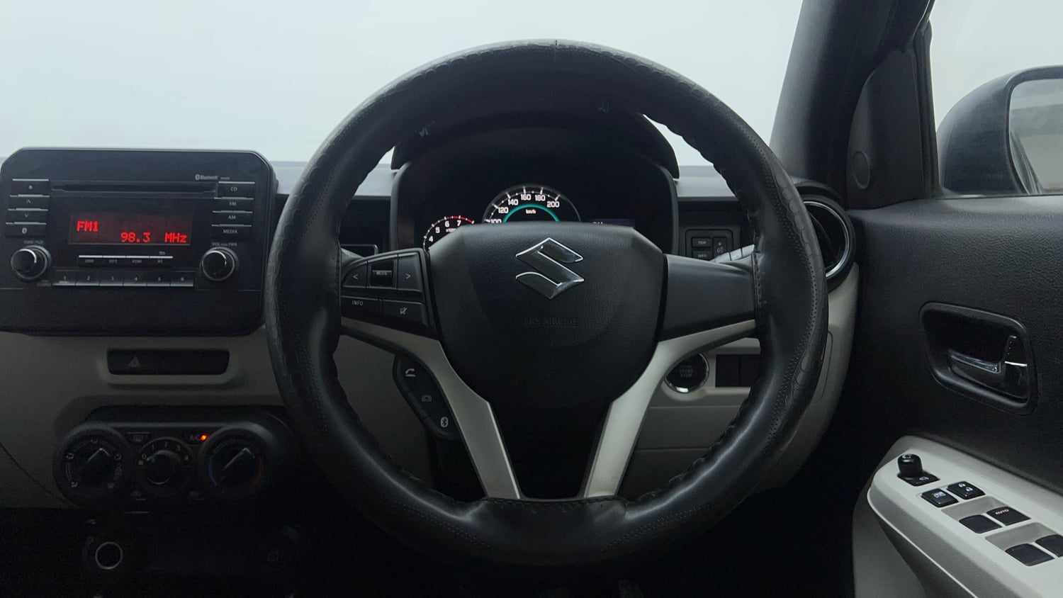 Used 2019 Maruti Suzuki Ignis Zeta 1.2 MT Petrol Manual interior STEERING VIEW