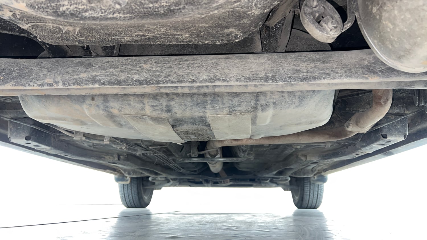 Used 2022 Tata Tiago XZA Plus Petrol Automatic extra REAR UNDERBODY VIEW (TAKEN FROM REAR)