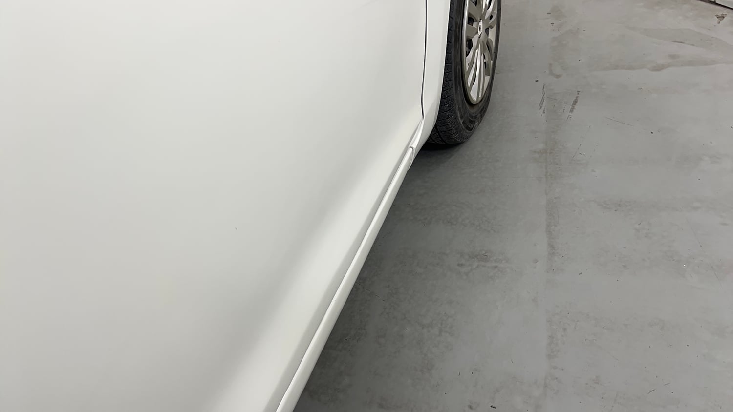 Used 2014 Maruti Suzuki Swift VXi Petrol Manual dents MINOR SCRATCH