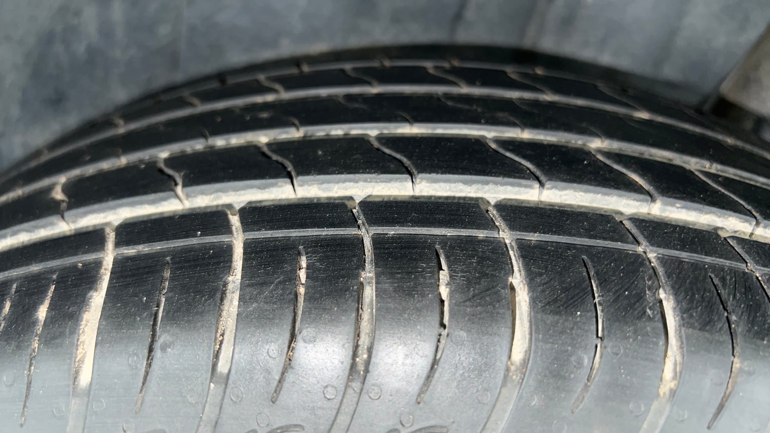 Used 2023 Maruti Suzuki Brezza ZXi Petrol Manual tyres LEFT REAR TYRE TREAD VIEW