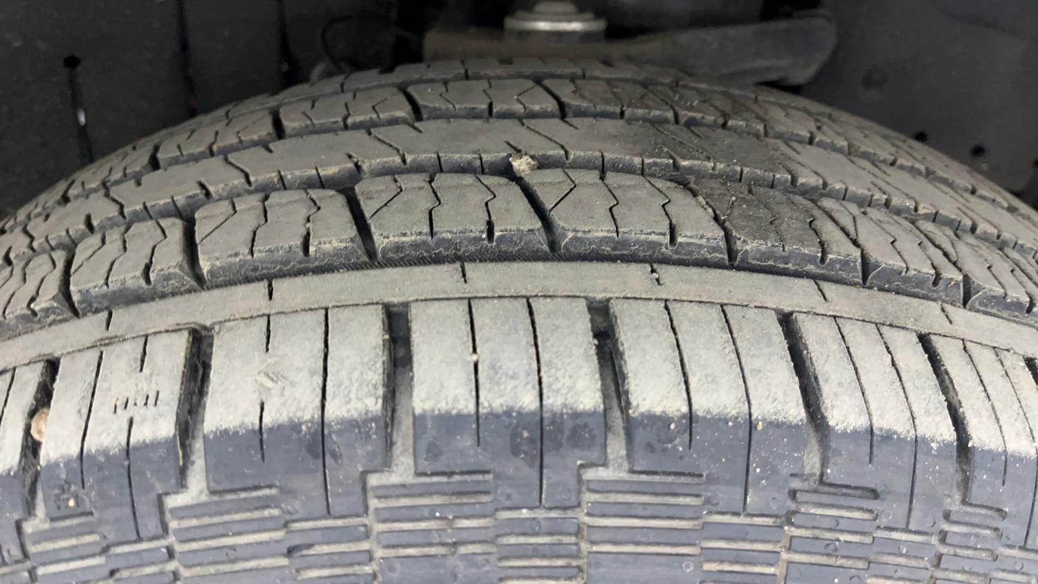 Used 2026 Mahindra Thar Roxx MX5 Petrol AT 2WD Petrol Automatic tyres RIGHT FRONT TYRE TREAD VIEW