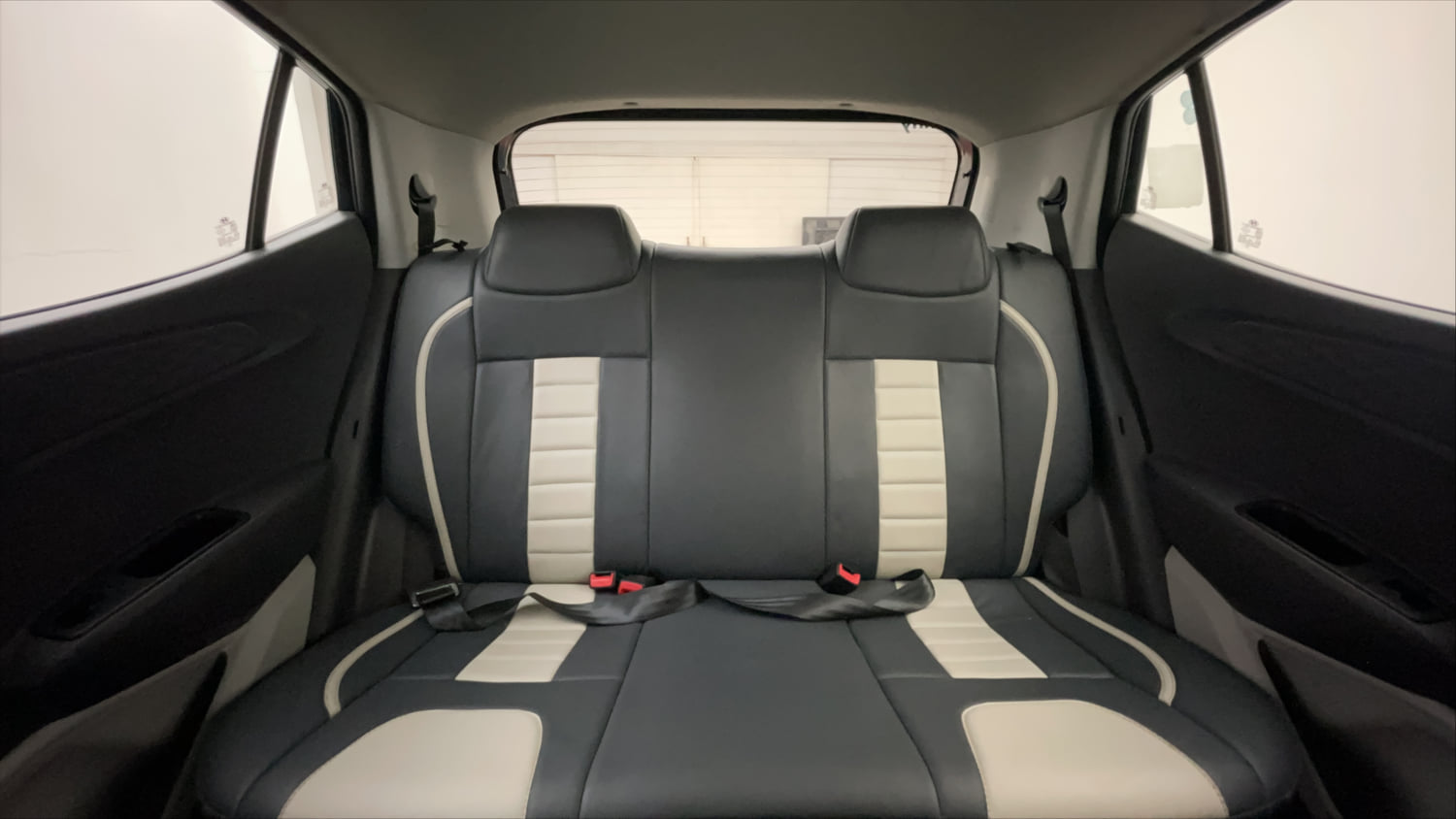 Used 2020 Hyundai Grand i10 Nios Sportz 1.2 Kappa VTVT Petrol Manual interior REAR SEAT CONDITION VIEW