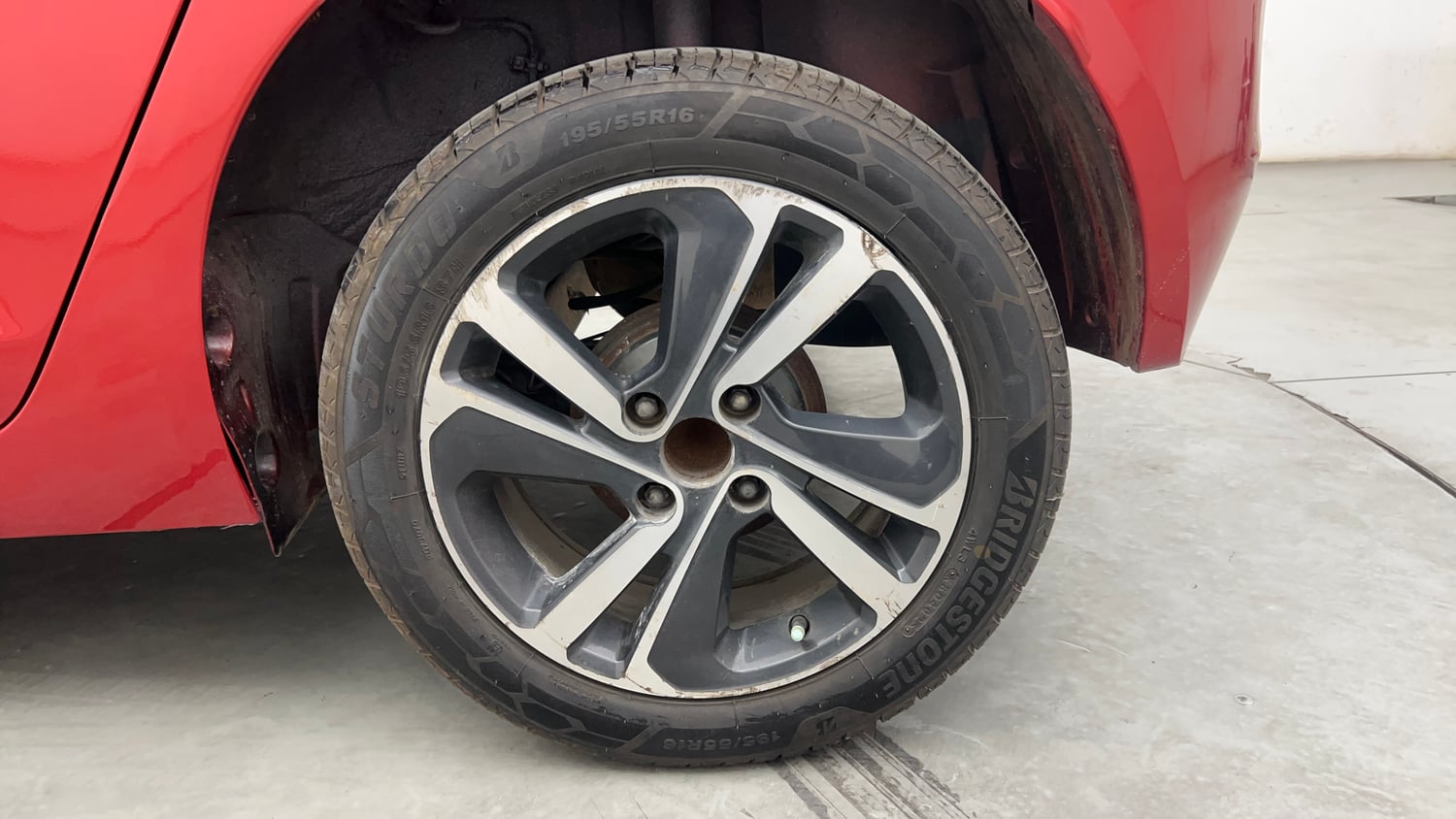 Used 2022 Tata Altroz XZ Diesel Diesel Manual tyres LEFT REAR TYRE RIM VIEW