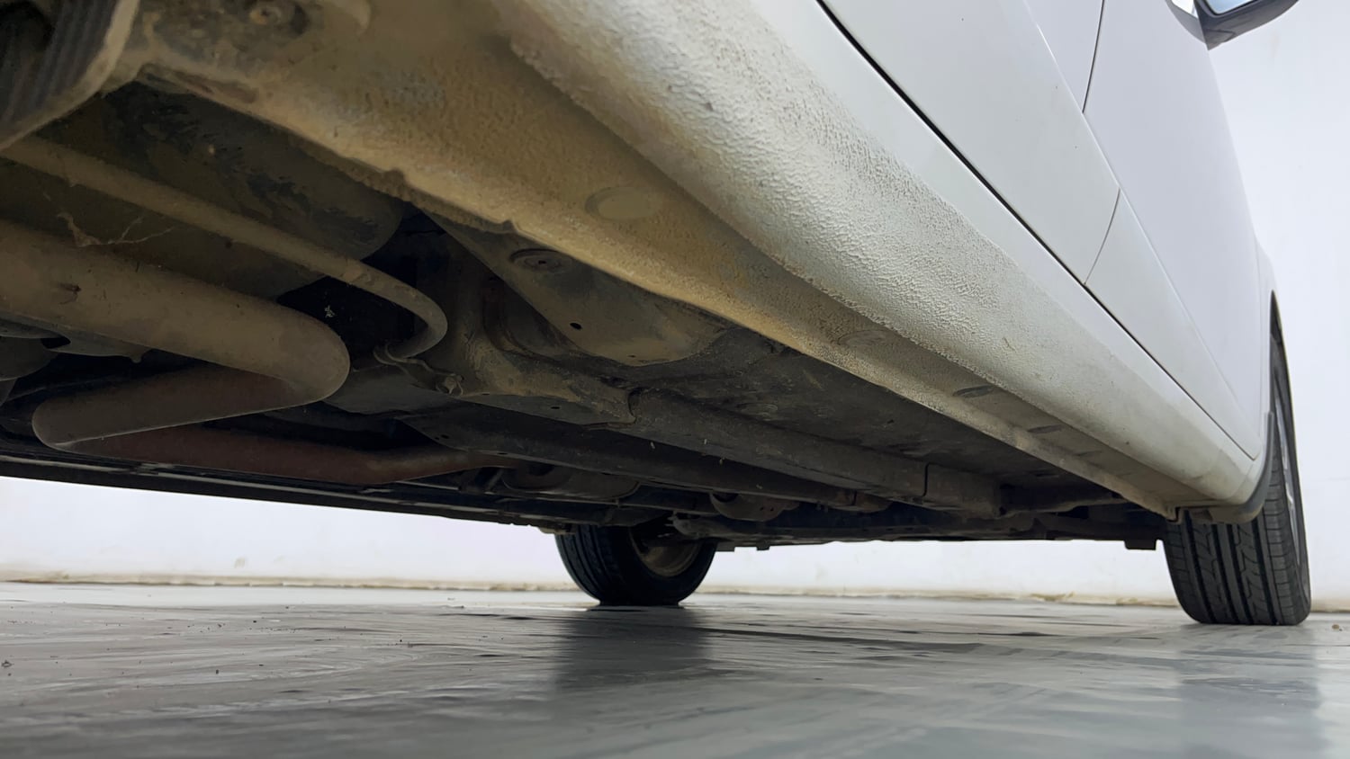 Used 2024 Hyundai Verna SX (O) 1.5 Petrol IVT Petrol Automatic extra REAR RIGHT UNDERBODY VIEW