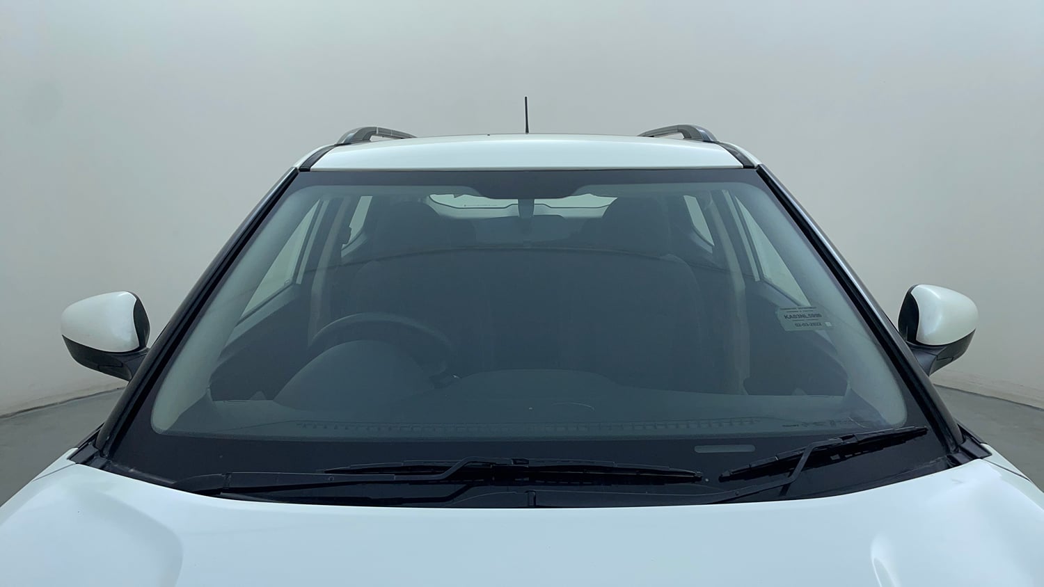 Used 2022 Mahindra XUV 300 W6 1.2 Petrol AMT Petrol Automatic exterior FRONT WINDSHIELD VIEW