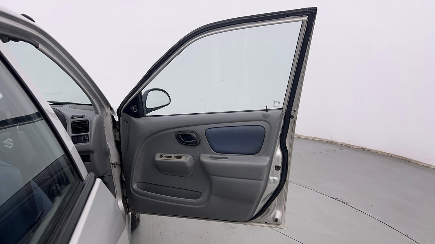 Used 2014 Maruti Suzuki Alto K10 VXi Petrol Manual interior RIGHT FRONT DOOR OPEN VIEW