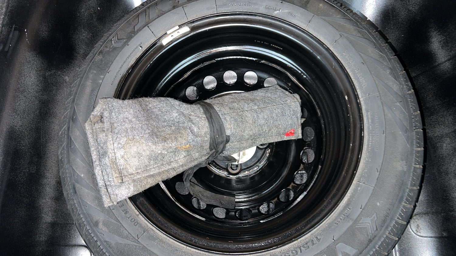 Used 2019 Honda Amaze 1.2 S MT Petrol Petrol Manual tyres SPARE TYRE VIEW