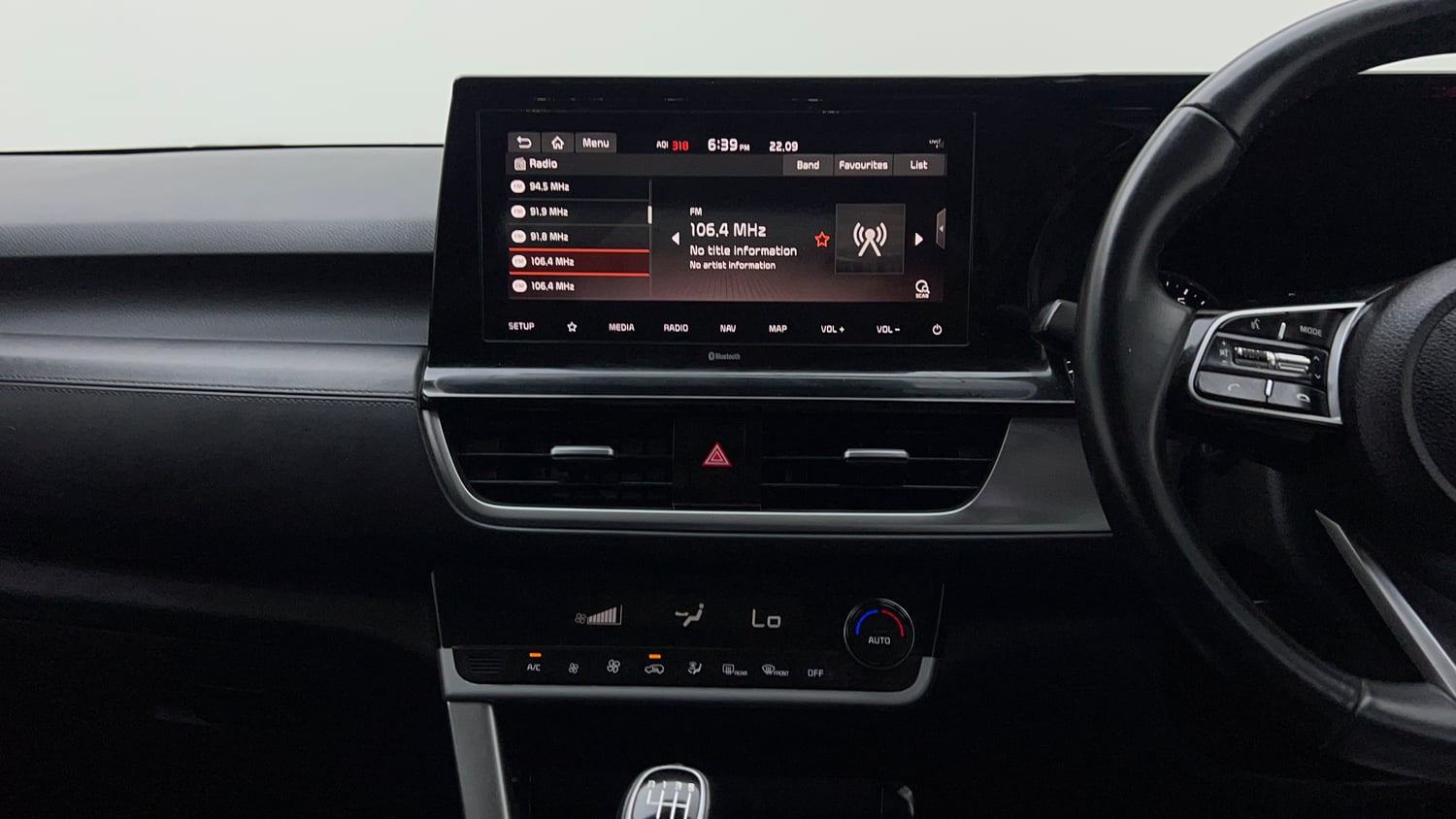 Used 2021 Kia Seltos Anniversary Edition 1.5 Petrol Manual interior MUSIC SYSTEM & AC CONTROL VIEW