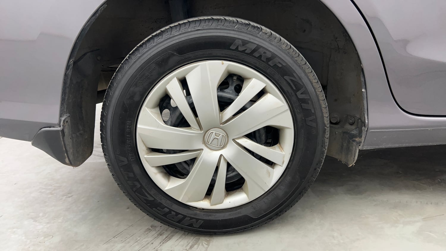 Used 2019 Honda Amaze 1.2 S MT Petrol Petrol Manual tyres RIGHT REAR TYRE RIM VIEW