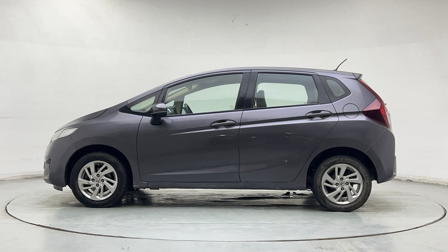 Used 2018 Honda Jazz V CVT Petrol Petrol Automatic exterior LEFT SIDE VIEW