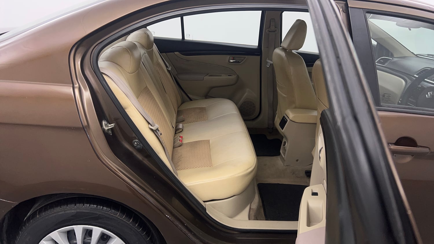 Used 2015 Maruti Suzuki Ciaz VXi+ AT Petrol Automatic interior RIGHT SIDE REAR DOOR CABIN VIEW