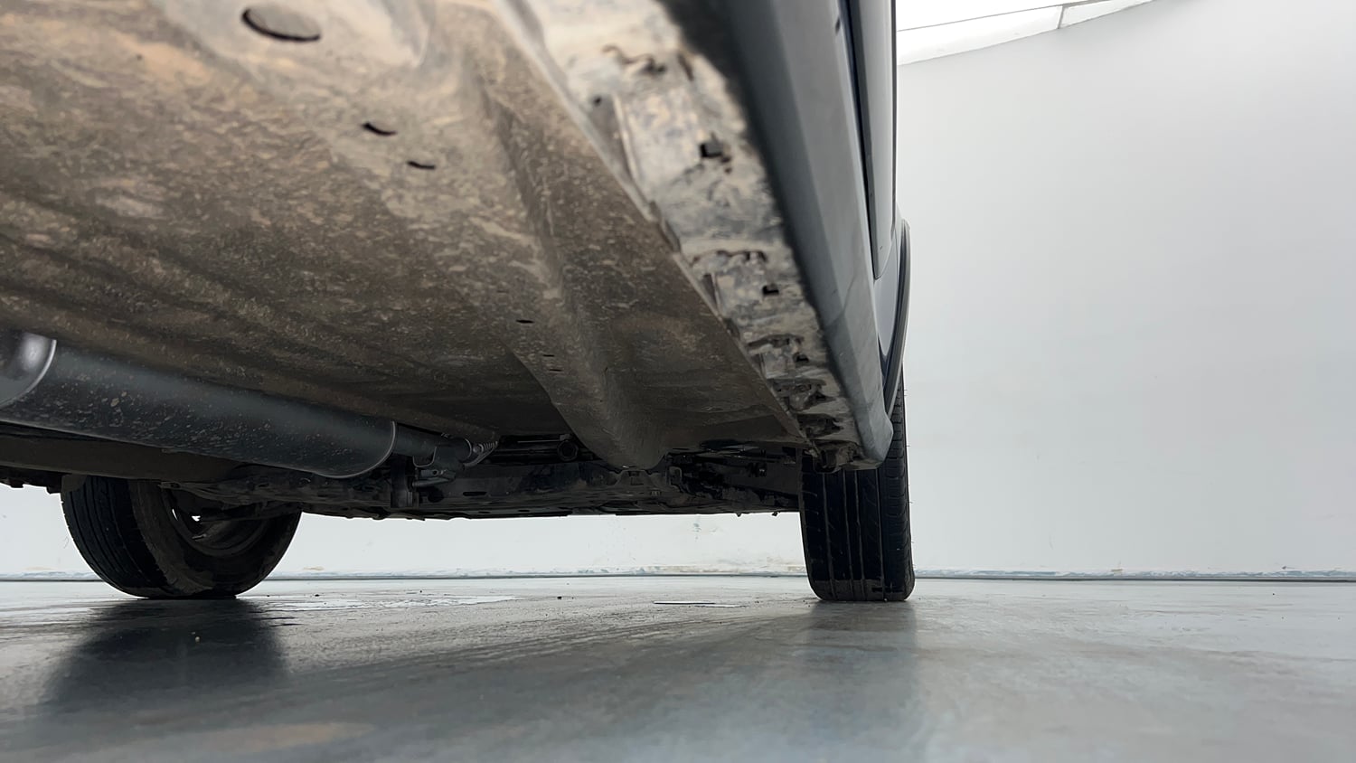 Used 2019 Maruti Suzuki Ignis Alpha 1.2 MT Petrol Manual extra REAR RIGHT UNDERBODY VIEW