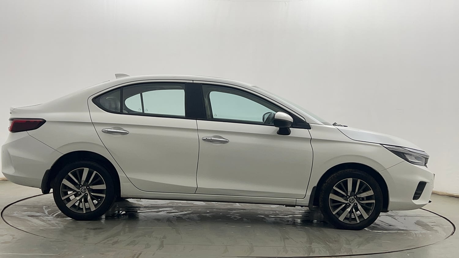Used 2023 Honda City ZX Petrol Petrol Manual exterior RIGHT SIDE VIEW