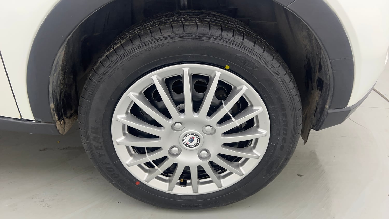 Used 2021 Tata Nexon XM (S) Petrol Manual tyres RIGHT FRONT TYRE RIM VIEW