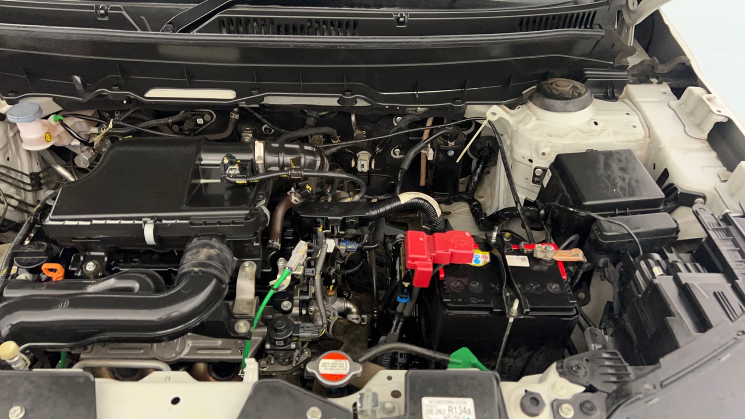 Used 2023 Maruti Suzuki Brezza ZXi Petrol Manual engine ENGINE LEFT SIDE VIEW