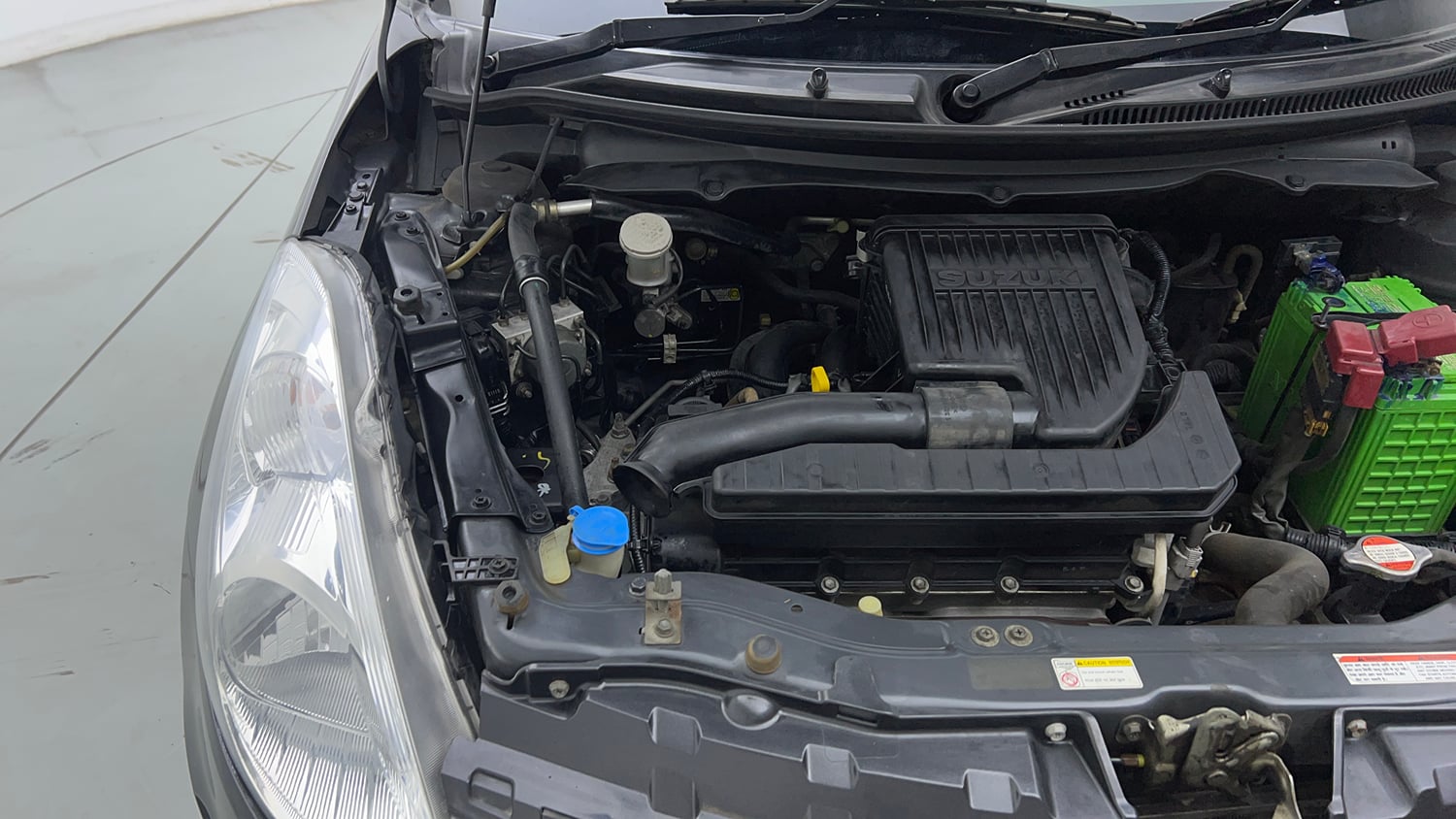 Used 2015 Maruti Suzuki Swift ZXi Petrol Manual engine ENGINE RIGHT SIDE VIEW