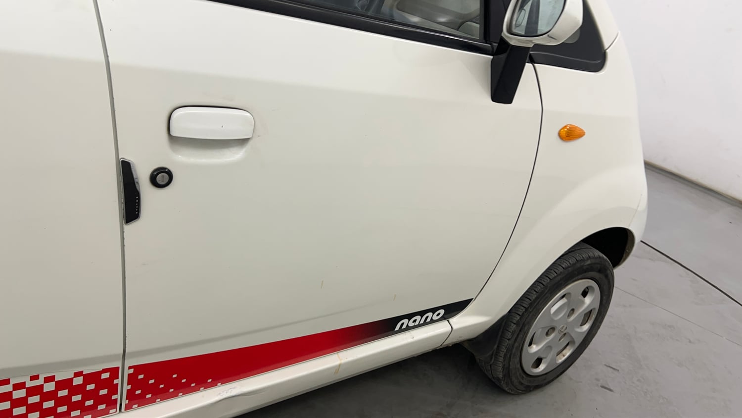 Used 2015 Tata Nano Twist XT Petrol Manual dents MINOR SCRATCH