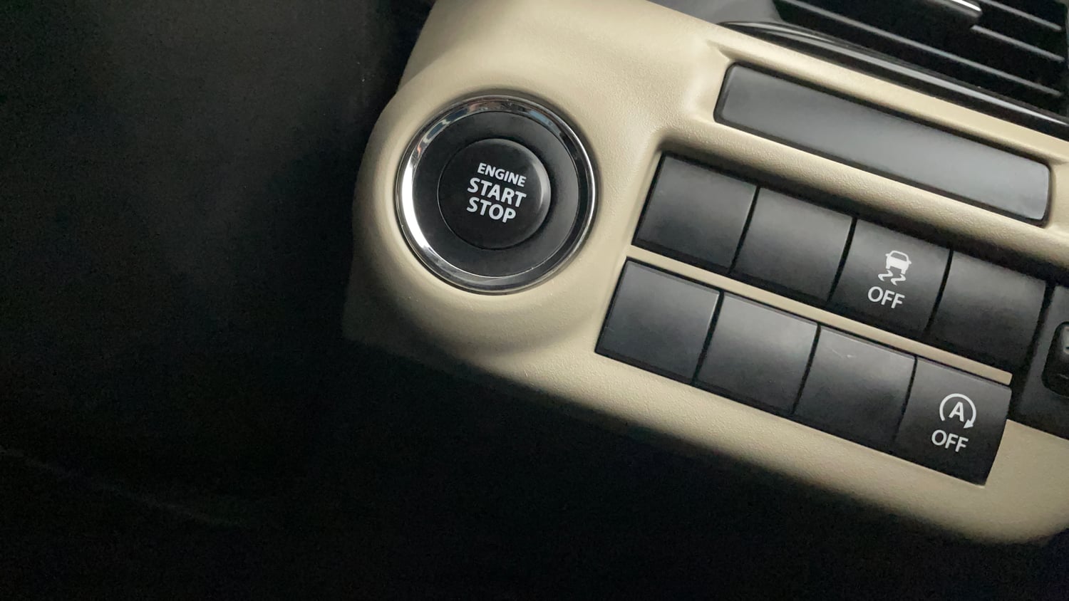 Used 2024 Toyota Glanza G AMT Petrol Automatic top_features Keyless start