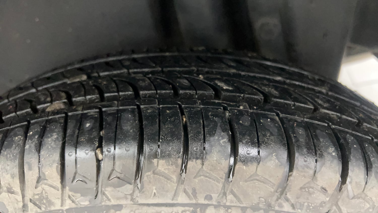 Used 2016 Maruti Suzuki Swift Dzire VXI Petrol Manual tyres LEFT REAR TYRE TREAD VIEW