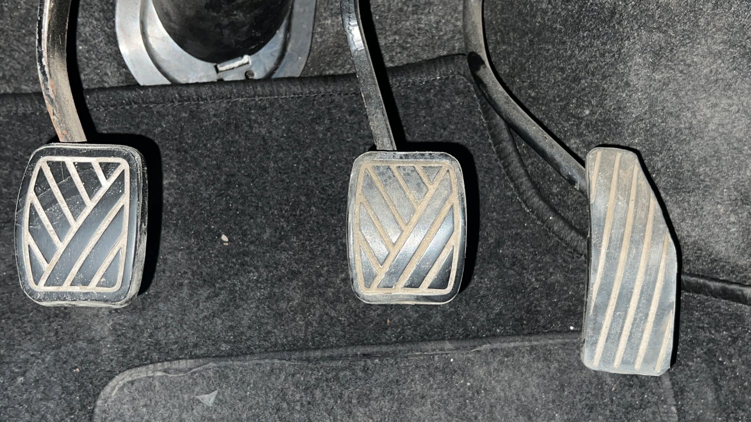 Used 2015 Maruti Suzuki Wagon R VXI Petrol Manual interior PEDALS VIEW