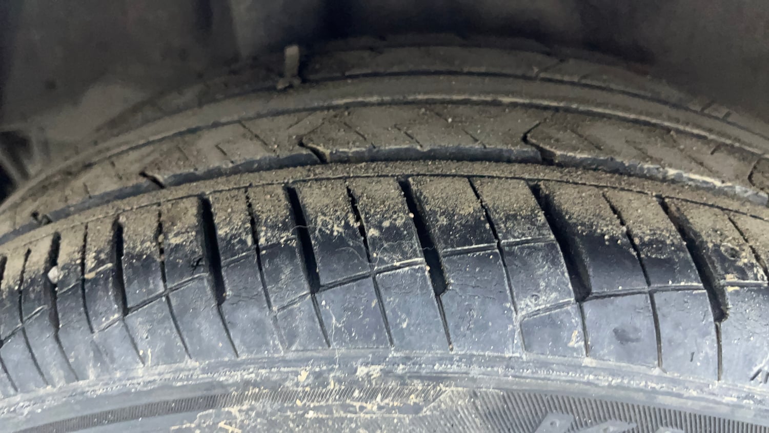 Used 2018 Hyundai Verna SX (O) 1.6 VTVT AT Petrol Automatic tyres RIGHT REAR TYRE TREAD VIEW
