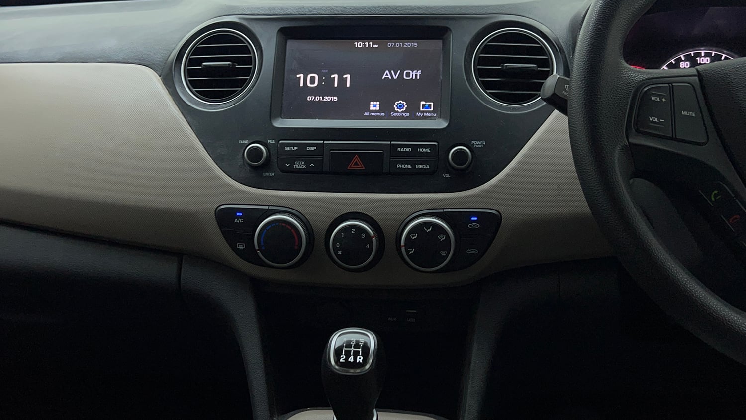 Used 2018 Hyundai Grand i10 Sportz (O) 1.2 Kappa VTVT Petrol Manual interior MUSIC SYSTEM & AC CONTROL VIEW