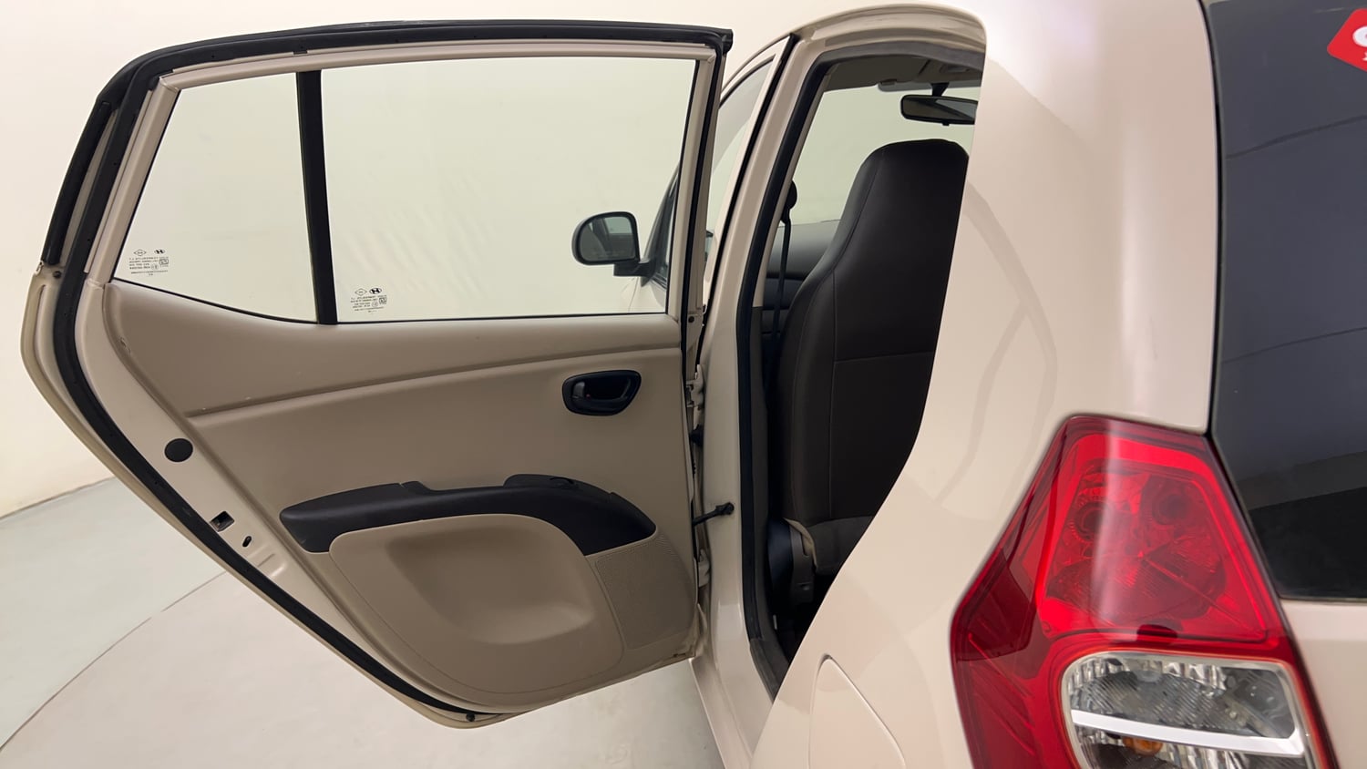 Used 2014 Hyundai i10 Magna 1.1 iRDE2 Petrol Manual interior LEFT REAR DOOR OPEN VIEW