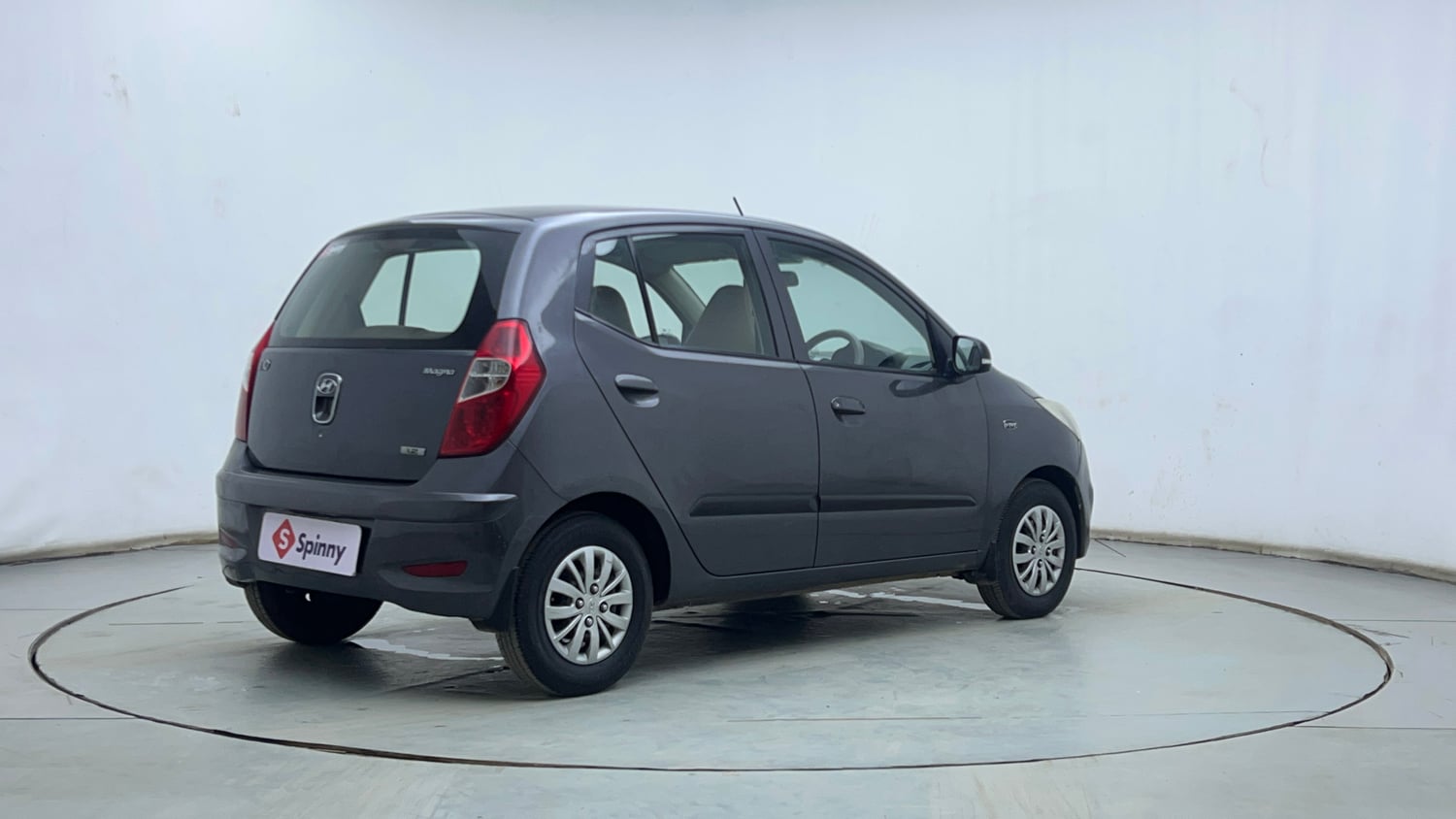 Used 2013 Hyundai i10 Magna 1.2 Kappa2 Petrol Manual exterior RIGHT REAR CORNER VIEW