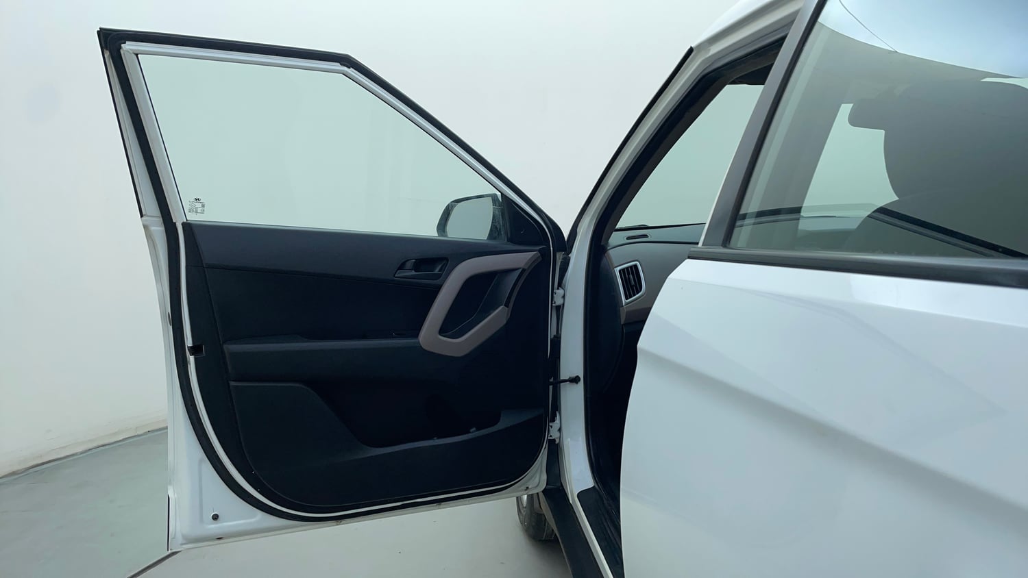 Used 2018 Hyundai Creta E Plus 1.6 Petrol Petrol Manual interior LEFT FRONT DOOR OPEN VIEW