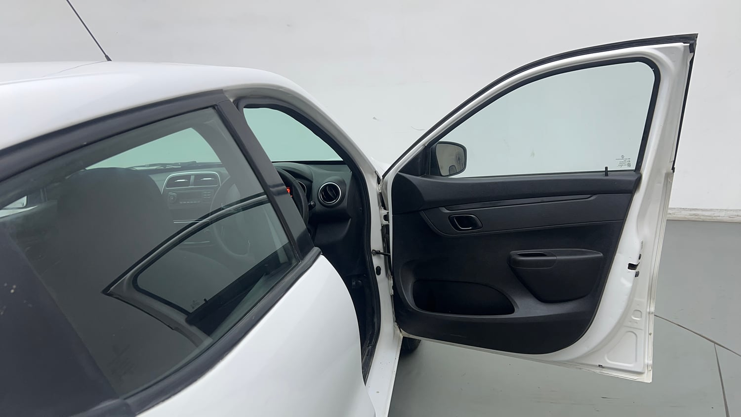 Used 2018 Renault Kwid RXL Petrol Manual interior RIGHT FRONT DOOR OPEN VIEW