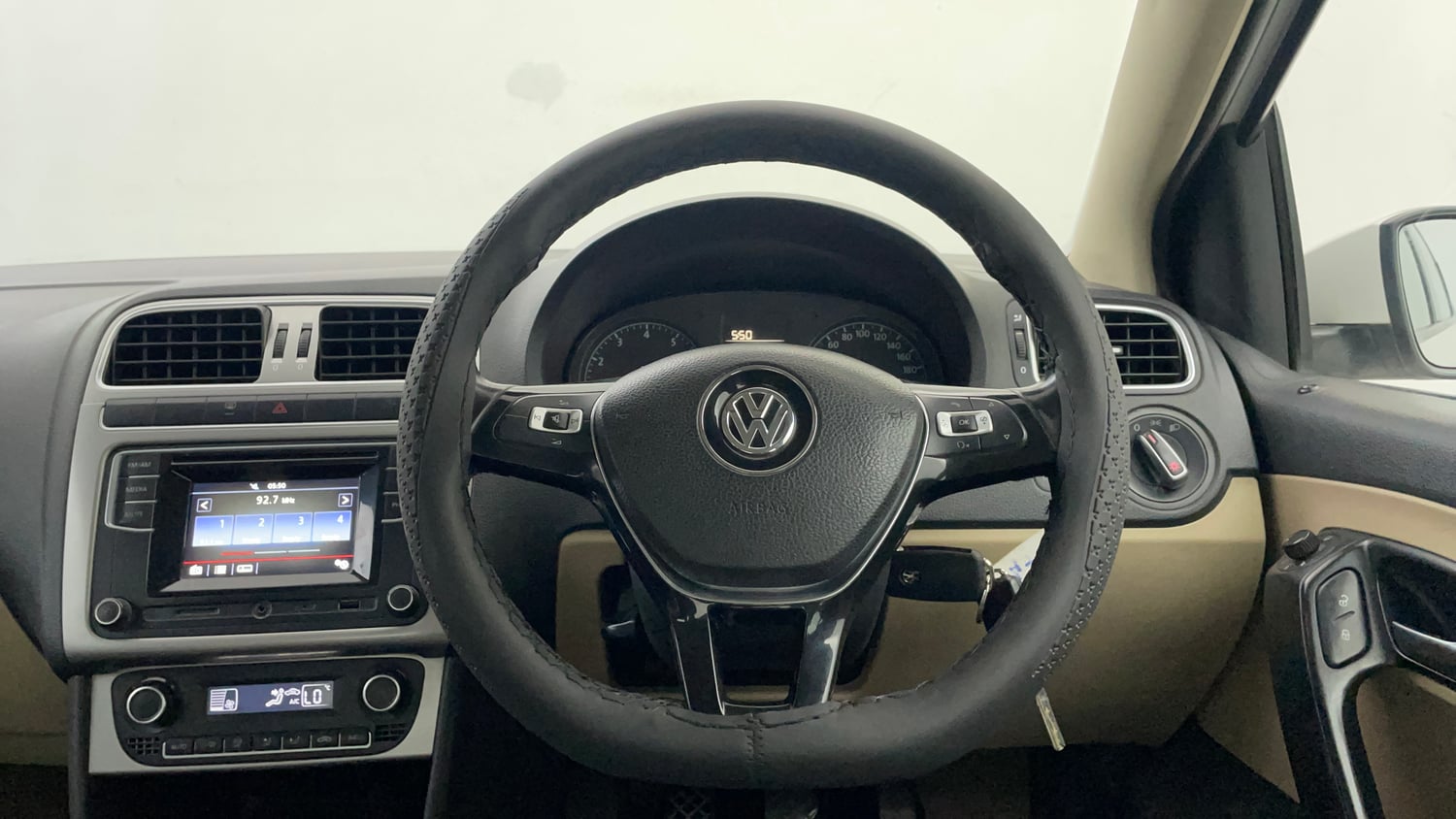 Used 2016 Volkswagen Polo Highline1.2L (P) Petrol Manual interior STEERING VIEW