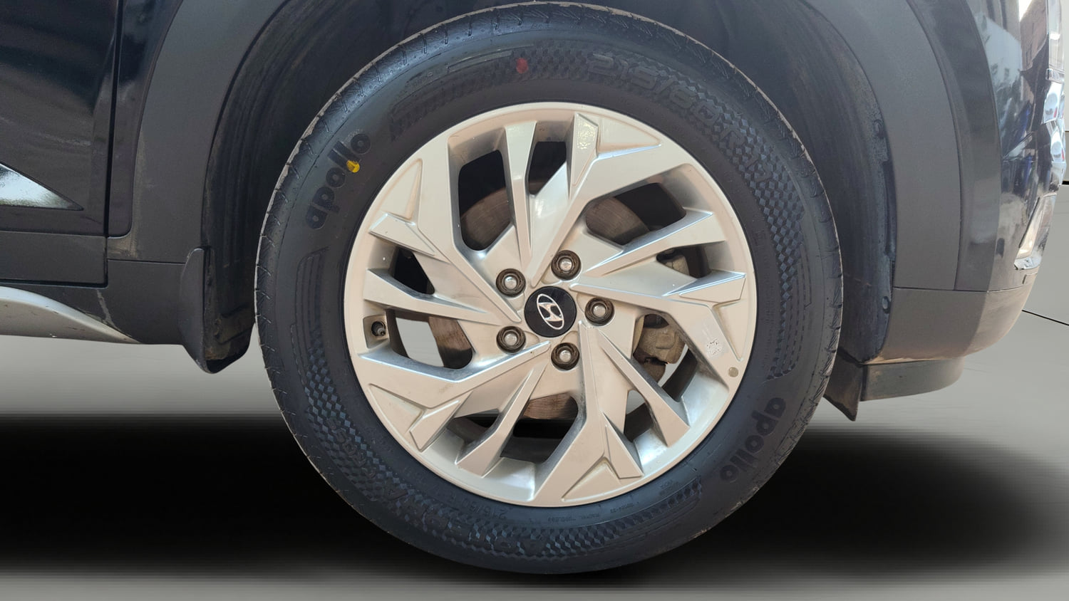 Used 2022 Hyundai Creta SX 1.5 Petrol Petrol Manual tyres RIGHT FRONT TYRE RIM VIEW