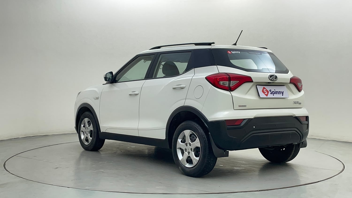 Used 2022 Mahindra XUV 300 W6 1.2 Petrol AMT Petrol Automatic exterior LEFT REAR CORNER VIEW