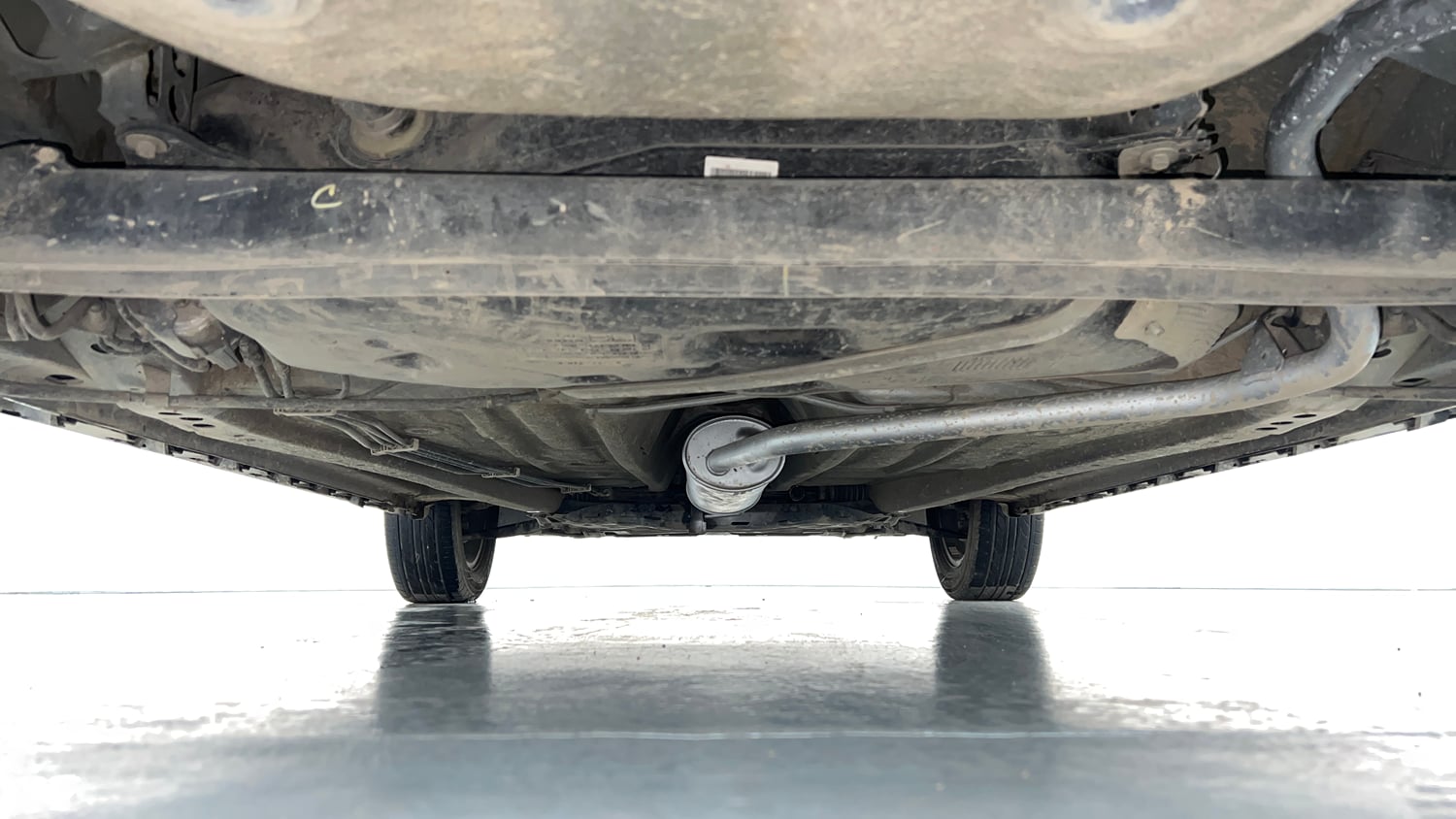 Used 2019 Maruti Suzuki Ignis Alpha 1.2 MT Petrol Manual extra REAR UNDERBODY VIEW (TAKEN FROM REAR)