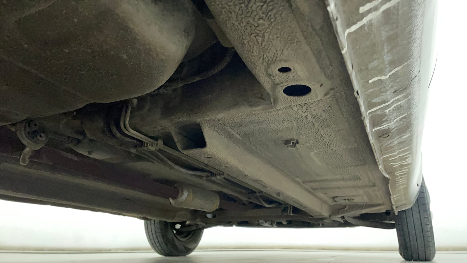 Used 2016 Datsun Redi-GO T (O) Petrol Manual extra REAR RIGHT UNDERBODY VIEW