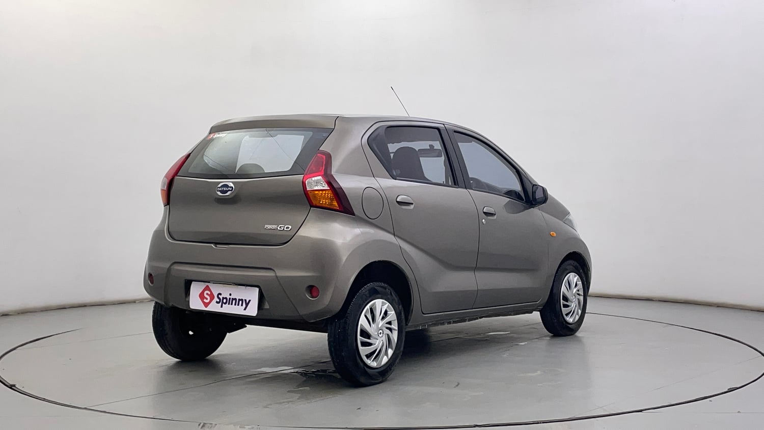 Used 2016 Datsun Redi-GO T (O) Petrol Manual exterior RIGHT REAR CORNER VIEW