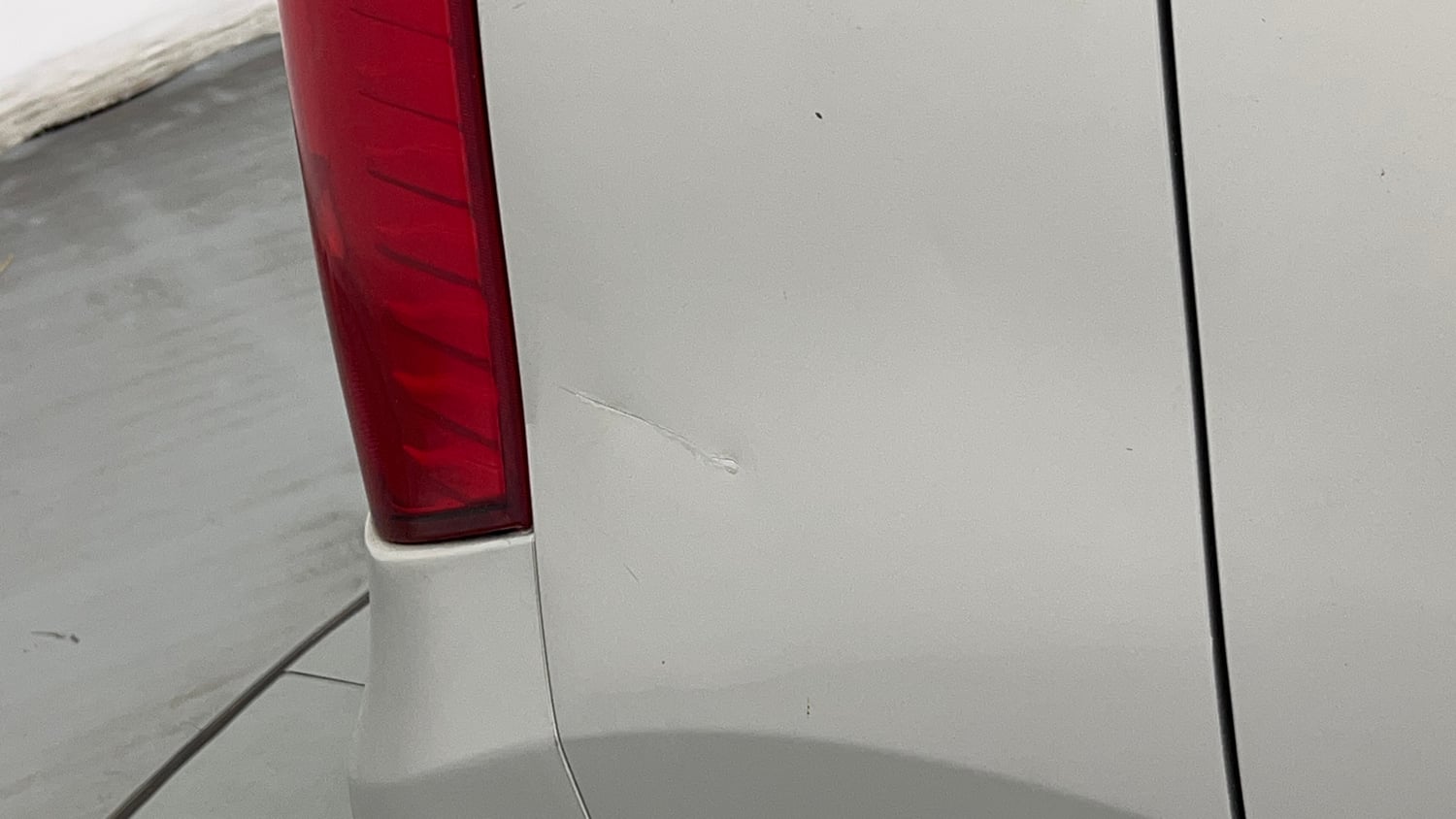 Used 2015 Maruti Suzuki Wagon R VXI Petrol Manual dents MINOR DENT