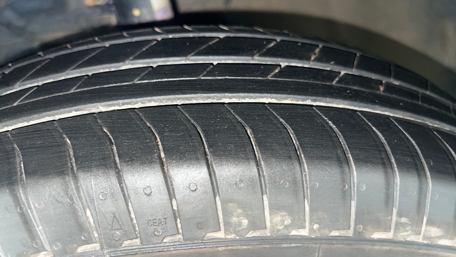 Used 2026 Maruti Suzuki Dzire VXi AMT Petrol Automatic tyres LEFT FRONT TYRE TREAD VIEW
