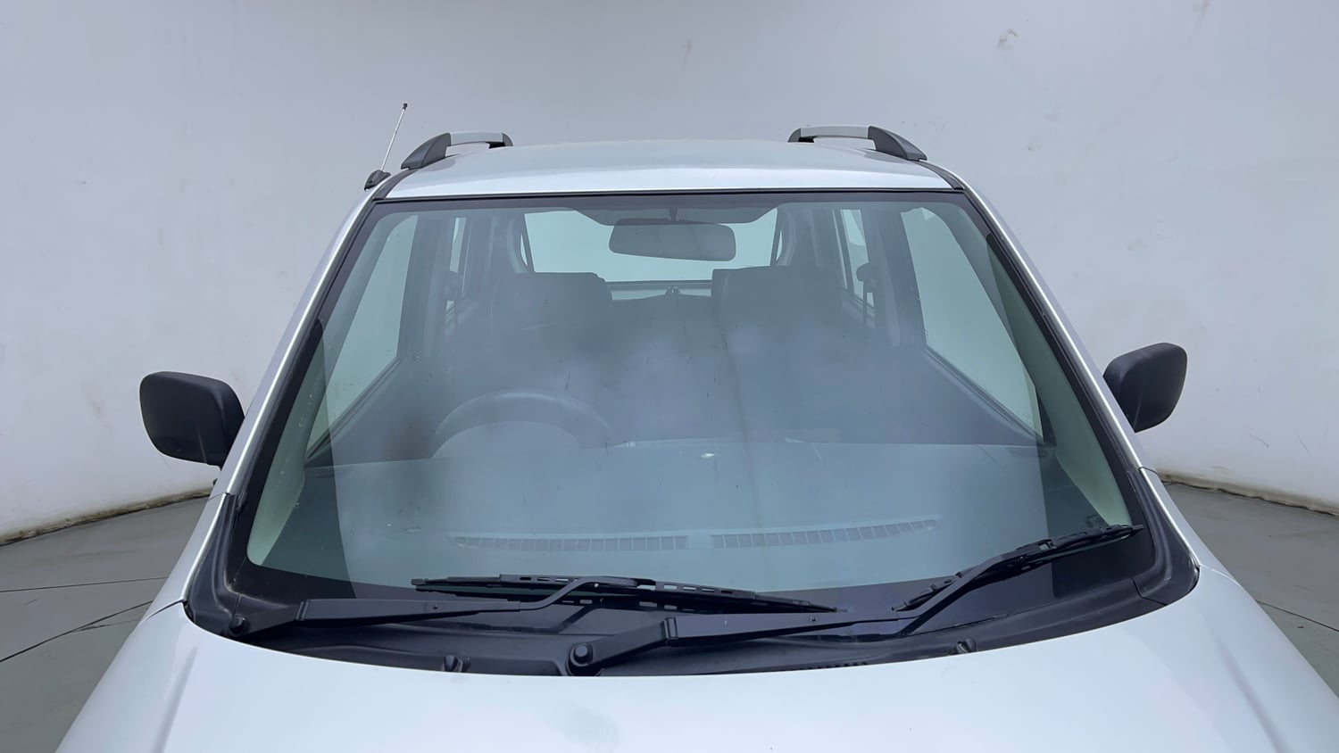 Used 2012 Maruti Suzuki Wagon R 1.0 LXi CNG Cng Manual exterior FRONT WINDSHIELD VIEW