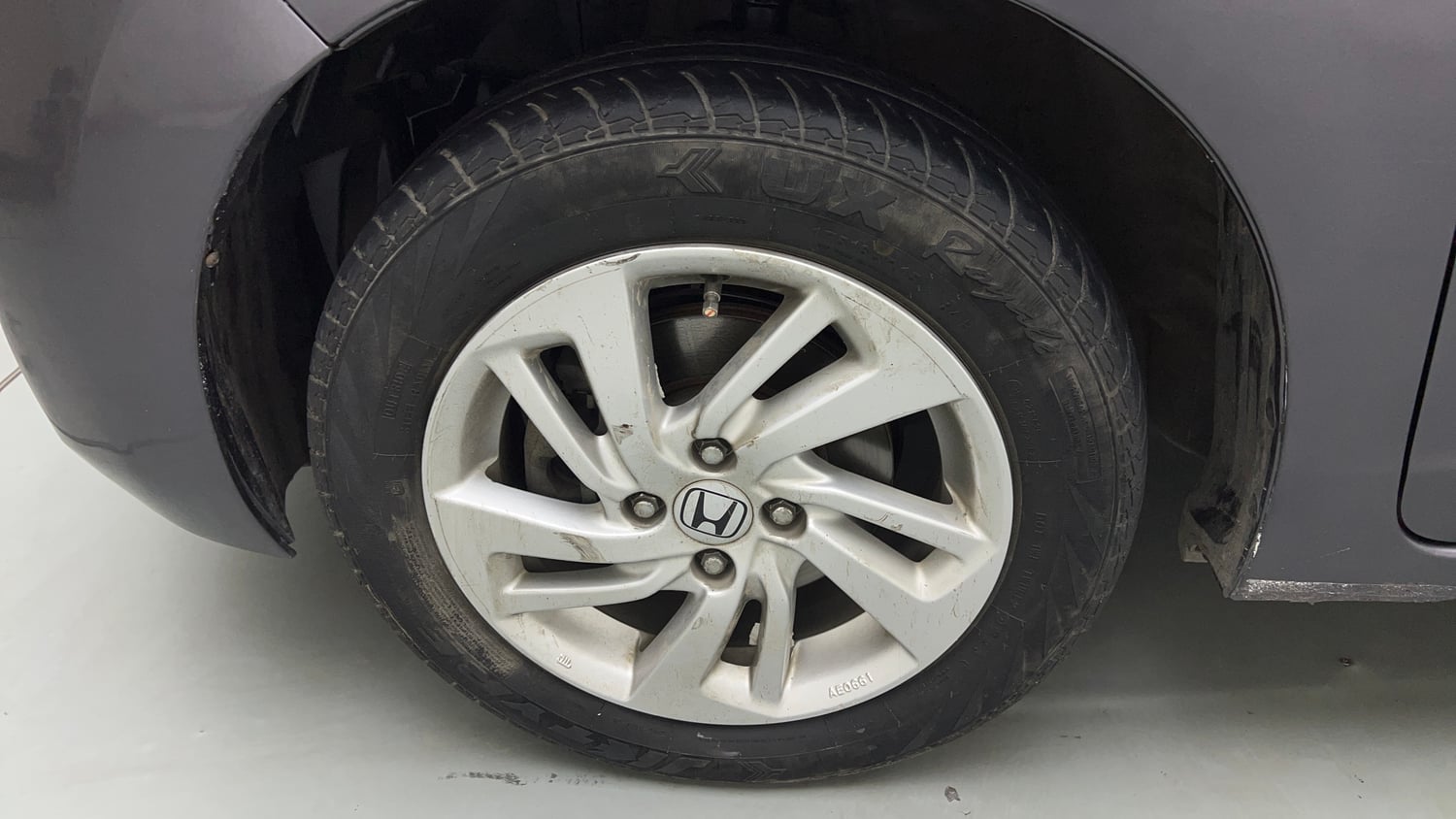 Used 2018 Honda Jazz V CVT Petrol Petrol Automatic tyres LEFT FRONT TYRE RIM VIEW