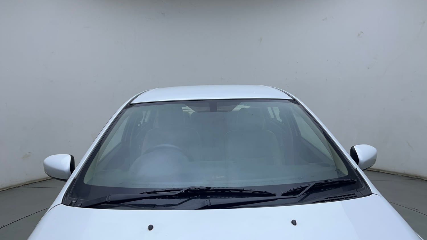 Used 2018 Maruti Suzuki Ciaz Alpha 1.4 AT Petrol Automatic exterior FRONT WINDSHIELD VIEW