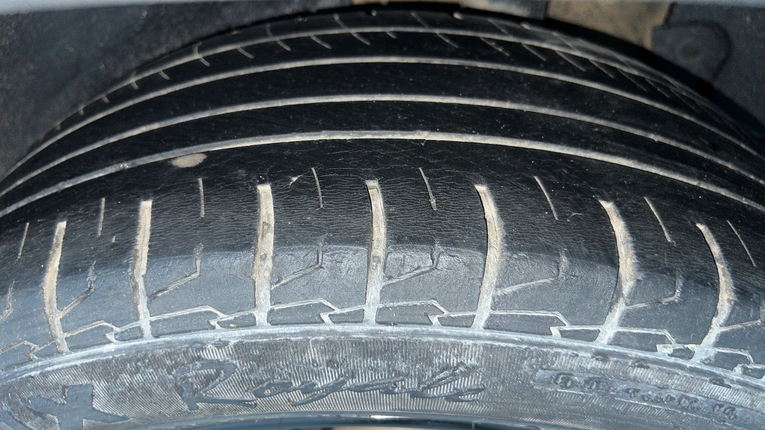 Used 2021 Kia Seltos Anniversary Edition 1.5 Petrol Manual tyres LEFT REAR TYRE TREAD VIEW