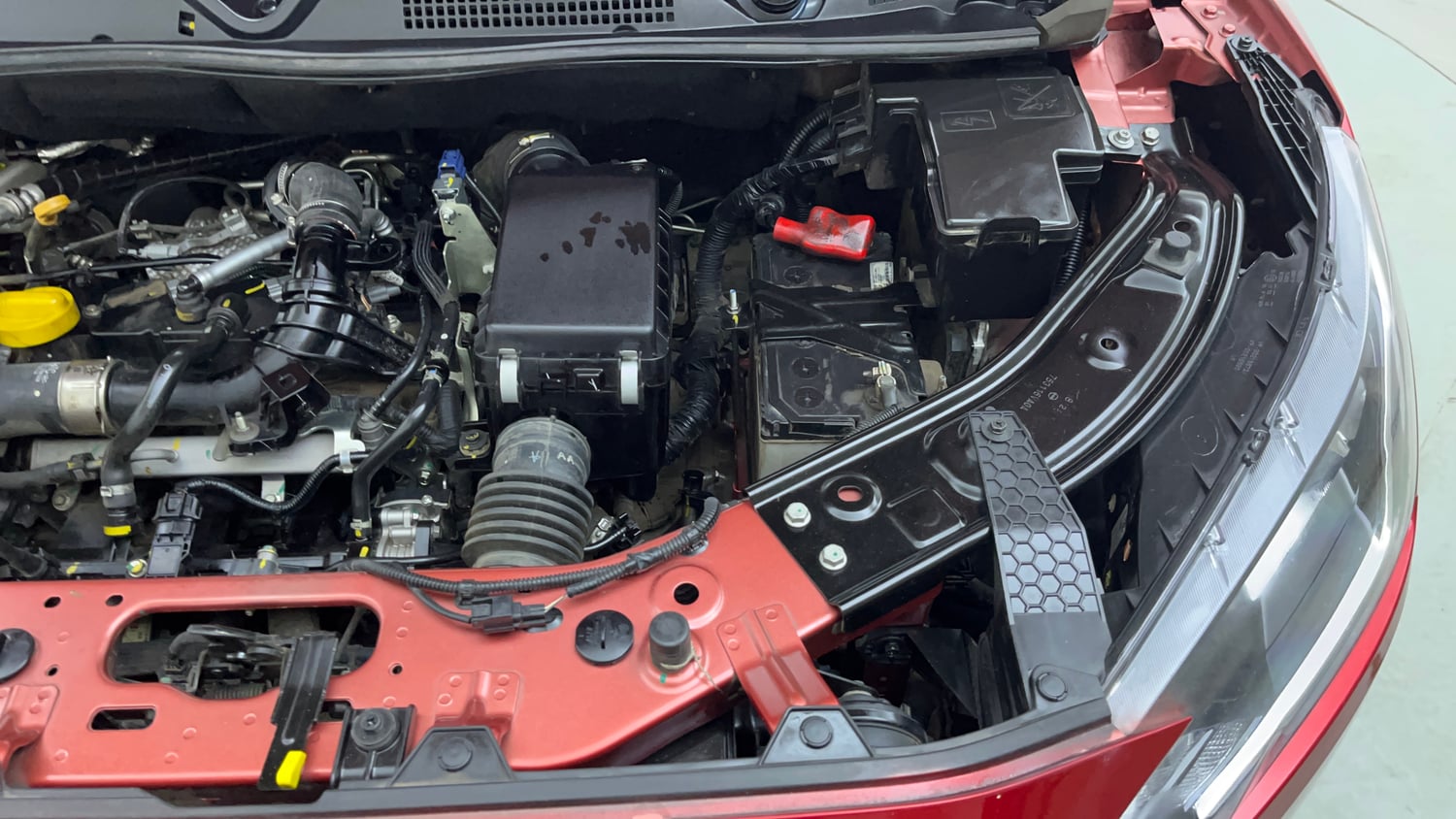 Used 2023 Nissan Magnite XV Turbo CVT Petrol Automatic engine ENGINE LEFT SIDE VIEW
