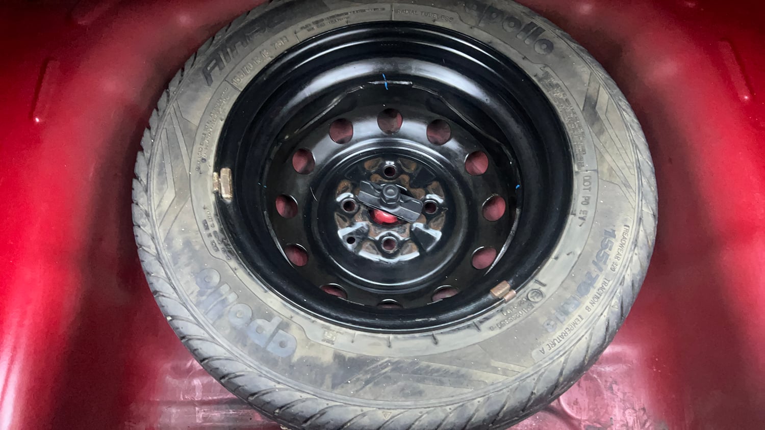 Used 2016 Hyundai Eon Magna + Petrol Manual tyres SPARE TYRE VIEW