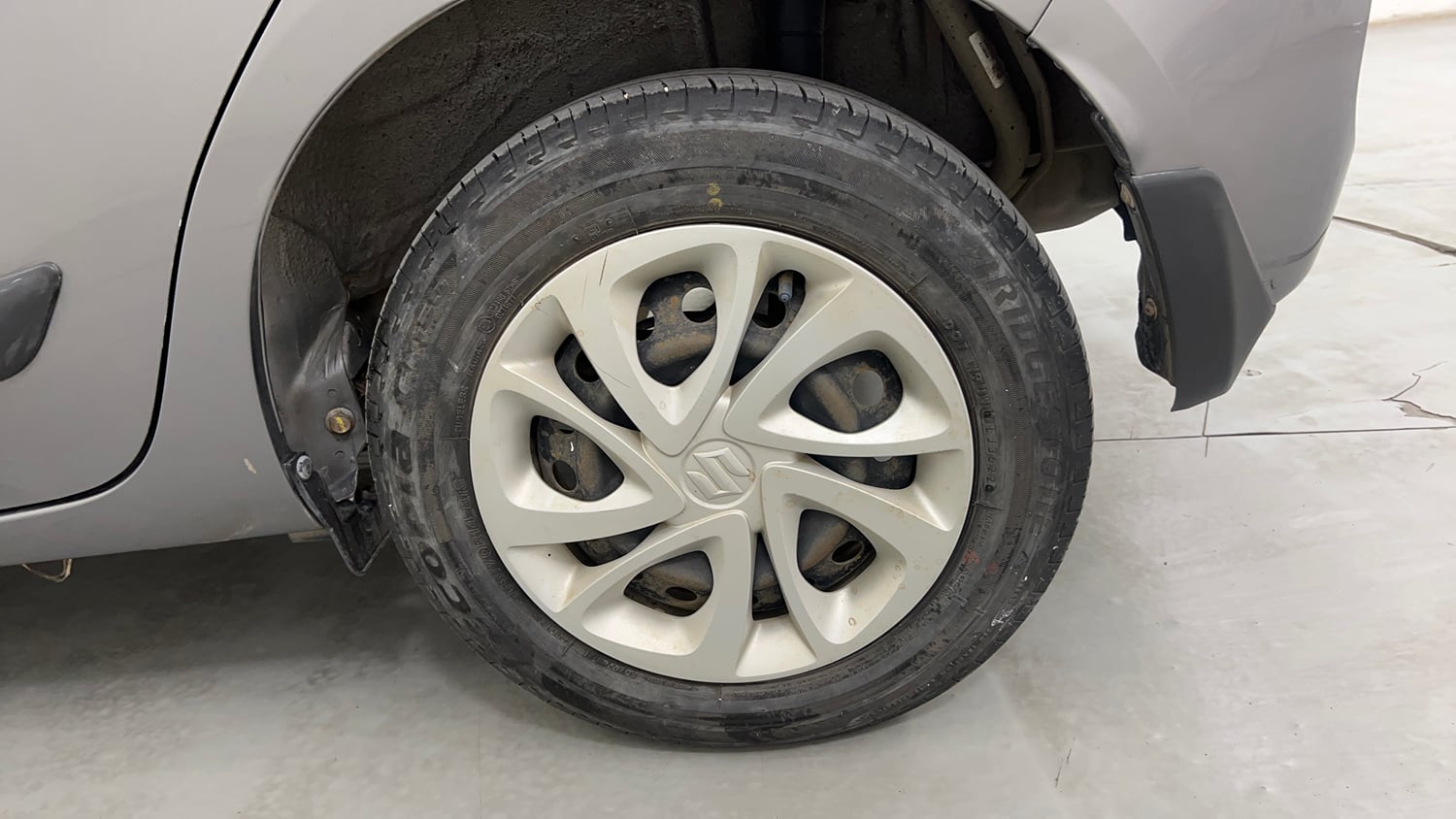 Used 2023 Maruti Suzuki Celerio VXi CNG Cng Manual tyres LEFT REAR TYRE RIM VIEW
