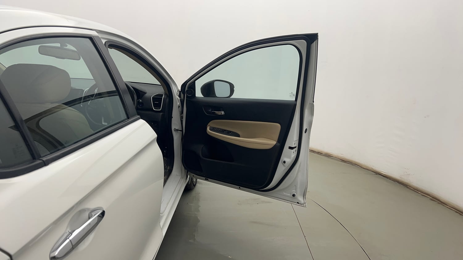 Used 2023 Honda City ZX Petrol Petrol Manual interior RIGHT FRONT DOOR OPEN VIEW